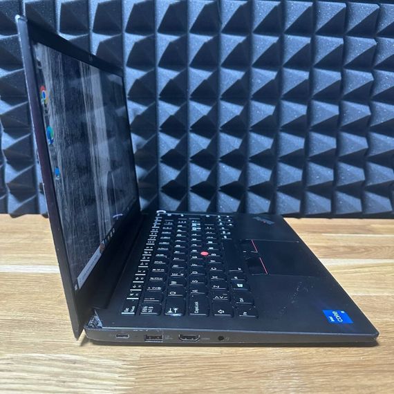 Ультрабук Б-класс Lenovo ThinkPad E14 Gen2 / 14" (1920x1080) IPS / Intel Core i5-1135G7 (4 (8) ядра по 4.2 GHz) / 8 GB DDR4 / 256 GB SSD / Intel Iris Xe Graphics / WebCam б/у | Зображення 3