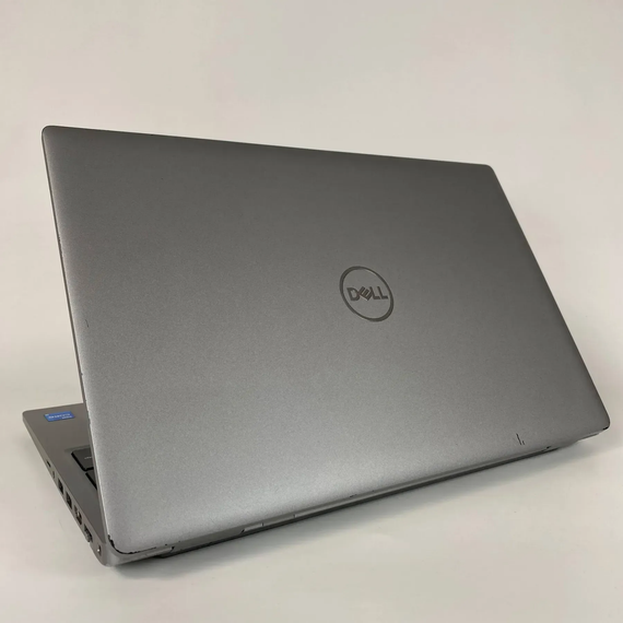 Ноутбук Dell Latitude 5531 / 15.6" (1920x1080) IPS / Intel Core i5-12500H (12 (16) ядер по 3.3 - 4.5 GHz) / 16 GB DDR5 / 256 GB SSD / Intel Iris Xe Graphics eligible / WebCam / HDMI б/в + Подарунок Бездротова миша / USB | Зображення 6