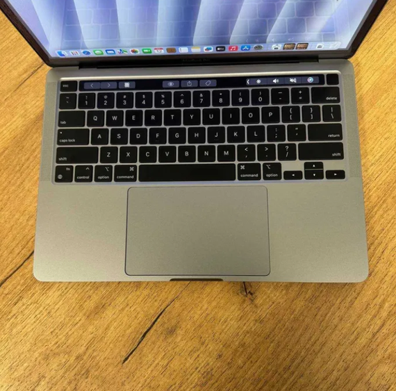 Ноутбук MacBook Pro 13 A2338 2020 Apple M1 8Gb SSD 256Gb 86 циклів Б/В | Зображення 3