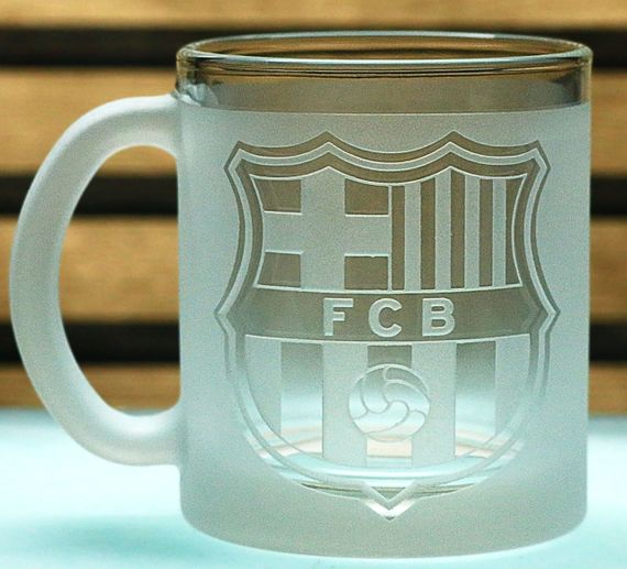 Скляна чашка 320 мл Barcelona з гравіюванням подарунок для фаната ФК Барселона футбольна кружка