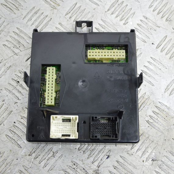 Блок запобіжників Renault Laguna II 2001-2008 Блок BSI Рено Лагуна 2 8200447508 8200518947 | Зображення 1