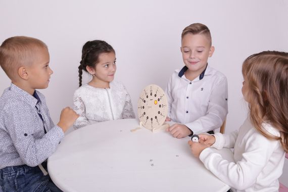 Модель механічного годинника день ніч HEGA | Зображення 1