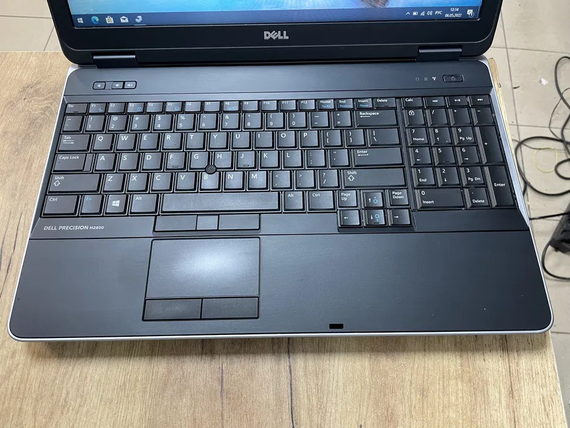 Ноутбук Dell Presicion M2800 15.6  HD core i5 4210M/8gb/500gb/FirePro w4170M | Зображення 2