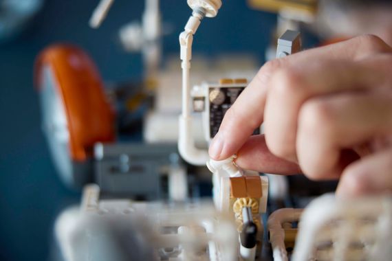 Конструктор LEGO Technic Місячний автомобіль NASA Apollo (42182) | Зображення 1