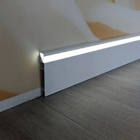 Накладной LED плинтус DEAL 4/78 LED Белый