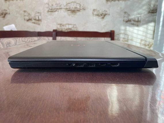 Игровой ноутбук Dell Inspiron 15 Gaming 7577 / 15.6" (1920x1080) IPS / Intel Core i5-7300HQ (4 ядра по 2.5 - 3.5 GHz) / 16 GB DDR4 / 256 GB SSD / nVidia GeForce GTX 1060, 6 GB GDDR5, 192-bit / WebCam б/у | Зображення 5