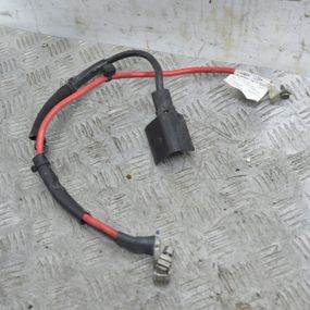 Клема акумулятора плюсова Volkswagen Golf VII 2012-2020 Клема акб плюс Фольксваген Гольф 7 5Q0971228K