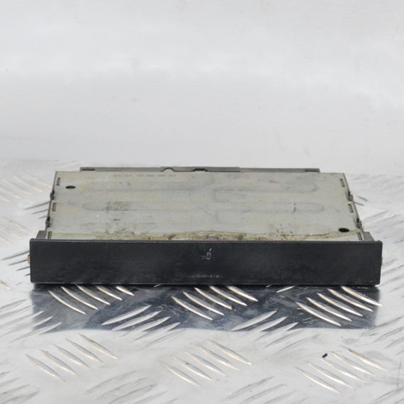 Підстаканник Vw Volkswagen Golf IV тримач для напоїв Фольксваген Гольф 4 1J0858601