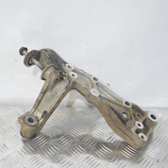 Кронштейн передньої балки правий Volkswagen Caddy Golf V Touran Фольксваген Кадді Гольф Туран 1K0199296E | Зображення 1