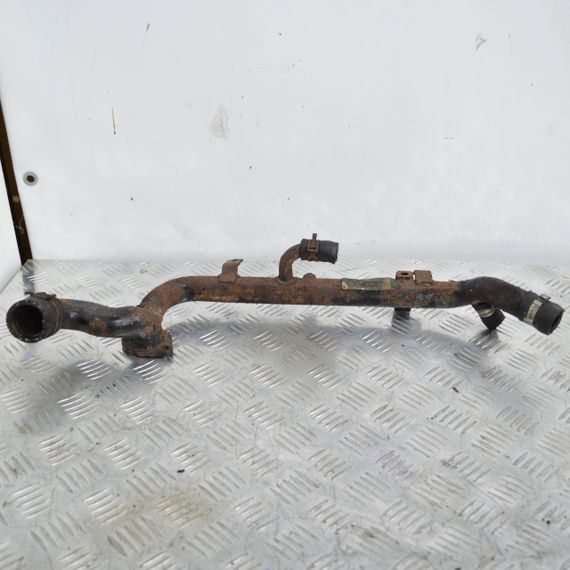 Трубка охолоджуючої рідини 1.9 CDTI Opel Astra H Zafira B магістраль води Опель Астра Зафіра 55200401