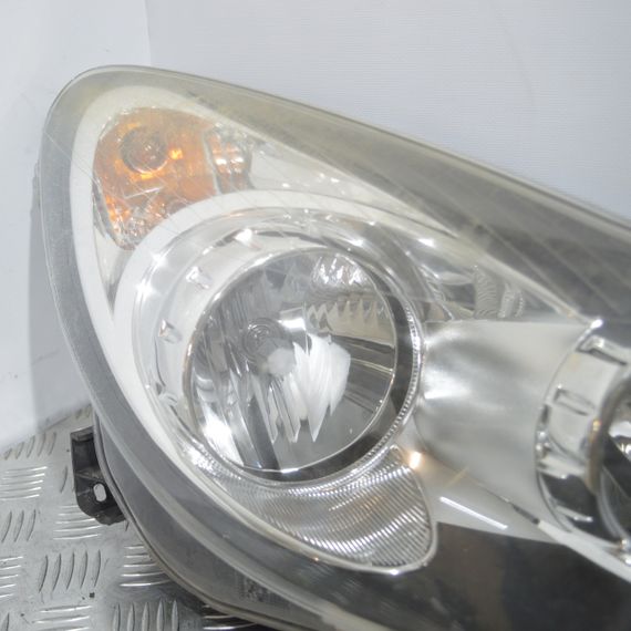 Фара права Opel Corsa D 2006-2011 дорестайл Фара передня права Опель Корса Д 13217454 | Зображення 1