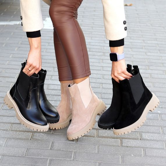 Стильні чорні шкіряні зимові черевики челсі на бежевій підошві | Зображення 9