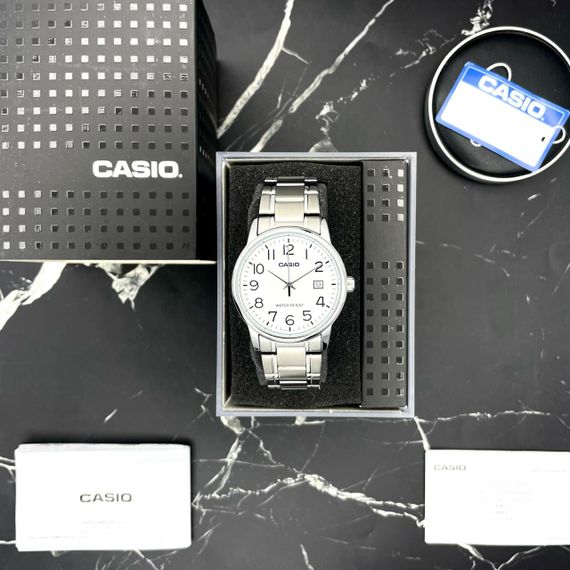 Чоловічий годинник Casio MTP-V002D-7B | Зображення 1