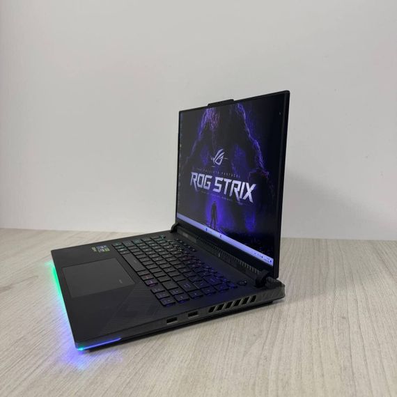 Ігровий ноутбук Asus ROG Strix SCAR 16 G634JZR / 18" (2560x1600) IPS / Intel Core i9-14900HX (24 (32) ядра по 1.6 - 5.8 GHz) / 32 GB DDR5 / 1000 GB SSD / nVidia GeForce RTX 4080, 12 GB GDDR6X, 192-bit / WebCam б/в | Зображення 4