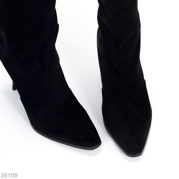 Модні чорні замшеві чоботи труби на шпильці | Зображення 2