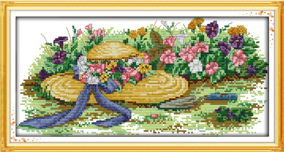 Набор для вышивания по нанесённой на канву схеме "Flowers and straw hats". AIDA 14CT printed, 36*19 см