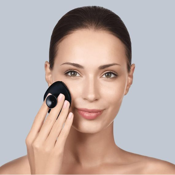 Щетка для лица GESKE Facial Brush 4в1 с держателем white, Черный | Зображення 3