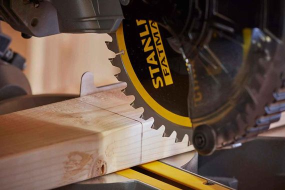Пила торцювальна акумуляторна STANLEY FATMAX SFMCS701M1 | Зображення 2