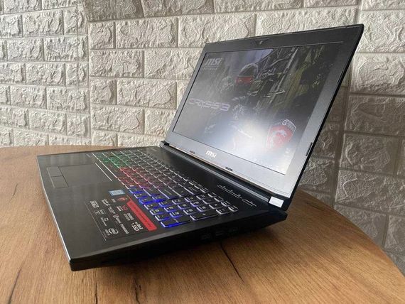 Ноутбук  MSI Dominator GT62VR 15.6"FHD IPS i7 6700HQ 16Gb SSD256+HDD1Tb GTX1070  Б/В | Зображення 5