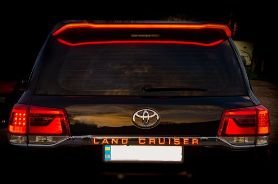 Планка над номером LED (2016-2024) для Toyota Land Cruiser 200 | Зображення 4