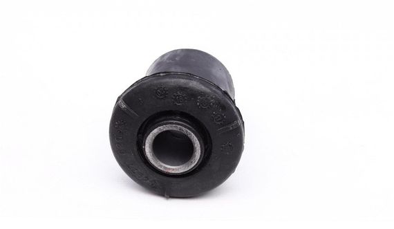 Сайлентблок балки задньої Mercedes Benz C-class W114 -77 04977