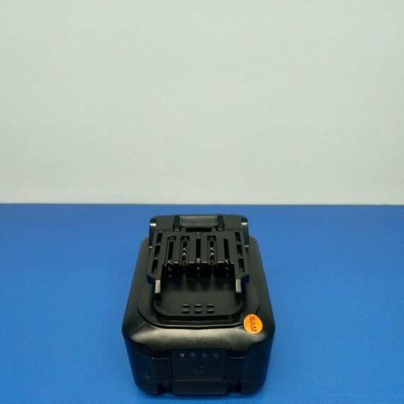 Акумулятор до шурупокрути Makita 10.8 V 4Ah Li-ion ( елементи Samsung ) | Зображення 1