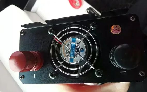 Инвертор 5 CORE UN-3061 5000W 12V • Преобразователь напряжения 5 CORE UN-3061 12V-220V 2200 Вт с USB и охлаждением | Зображення 4