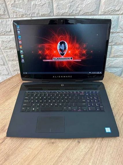 Ноутбук Dell Alienware m17 17,3" i7 8750H 16Gb SSD 1Tb NVMe RTX 2070 MaxQ Б/У
