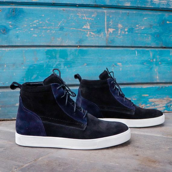 Замшеві чоловічі черевики — стильно в будь-якій ситуації 42