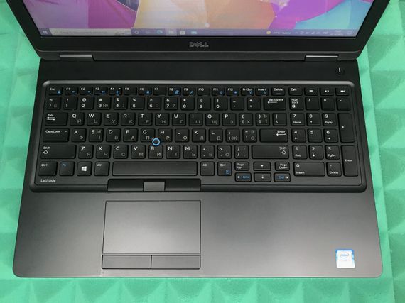 Ноутбук Б-класс Dell Latitude 5580 / 15.6" (1366x768) TN / Intel Core i5-7300U (2 (4) ядра по 2.6 - 3.5 GHz) / 8 GB DDR4 / 128 GB SSD / Intel HD Graphics 620 / HDMI / Windows 10 б/у | Зображення 3