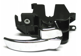 Nissan Navara (от 2004-) правая задняя ручка внутренняя с кнопкой блокировки дверей ХРОМ, Ниссан Навара