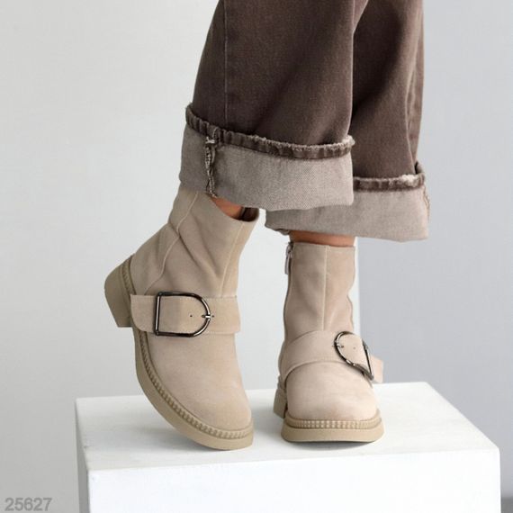 Стильні замшеві бежеві черевики з утеплювачем низький хід 37