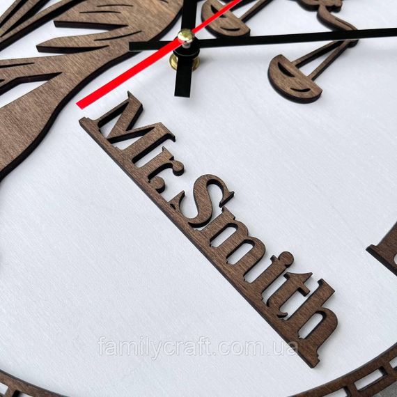 Настінний годинник з дерева для юриста з Фемідою Подарунок адвокату, судді, іменний декор кабінету | Зображення 2