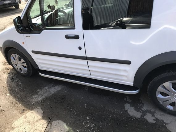 Боковые пороги Tayga (2 шт., алюминий) Макси база для Ford Connect 2002-2006 гг | Зображення 4