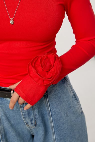 Однотонний лонг з трояндами на рукавах - червоний цвет, ONE SIZE (є розміри) | Зображення 3