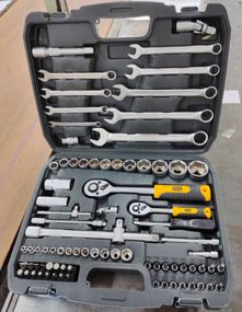 Набор насадок 72т CrV ¼, ½ 82шт. с гаечными ключами СИЛА