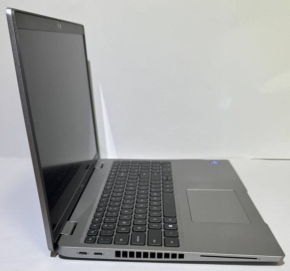 Ультрабук Dell Latitude 5520 / 15.6" (1920x1080) IPS / Intel Core i7-1185G7 (4 (8) ядра по 4.8 GHz) / 16 GB DDR4 / 256 GB SSD / Intel Iris Xe Graphics / WebCam б/в | Зображення 4