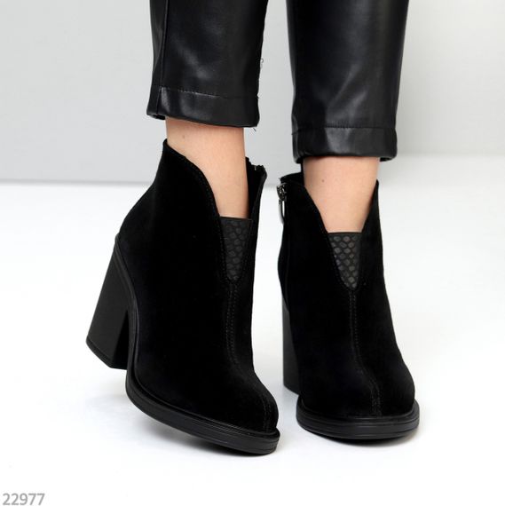 Шикарные черные ботинки ботильоны натуральная замша на устойчивом каблуке | Зображення 2