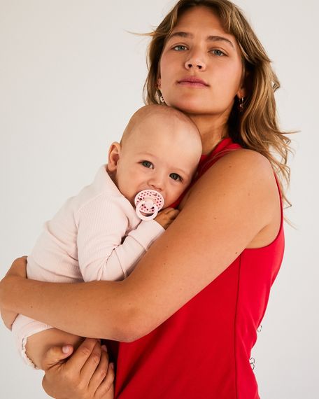 Соска пустушка BIBS Polka Colour Latex кругла 0-6 міс Blossom / Candy Apple | Зображення 1