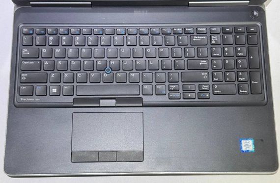 Мобильная рабочая станция Dell Precision 7520 / 15.6" (1920x1080) IPS / Intel Core i7-7820HQ (4 (8) ядра по 2.9 - 3.9 GHz) / 16 GB DDR4 / 256 GB SSD / nVidia Quadro M1200, 4 GB GDDR5, 128-bit / NoWebCam б/у | Зображення 2