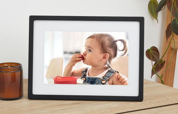 Цифровая фоторамка Skylight 10” с сенсорным дисплеем, Wi-Fi, память 8 ГБ до 8000 фото, IPS 1280x800, с приложе