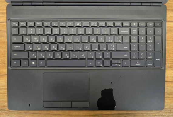Мобільна робоча станція Б-клас Dell Precision 7560 / 15.6" (3840x2160) IPS / Intel Xeon W-11855M (6 (12) ядер по 3.2 - 4.9 GHz) / 32 GB DDR4 / 512 GB SSD / nVidia RTX A4000, 8 GB GDDR6, 256-bit / WebCam / Windows 11 б/в + Подарунок Бездротова миша | Зображення 3