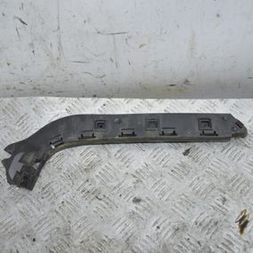 Кріплення заднього бампера праве Volvo V50 2004-2012 Кронштейн бампера задній правий Вольво в50 30764234