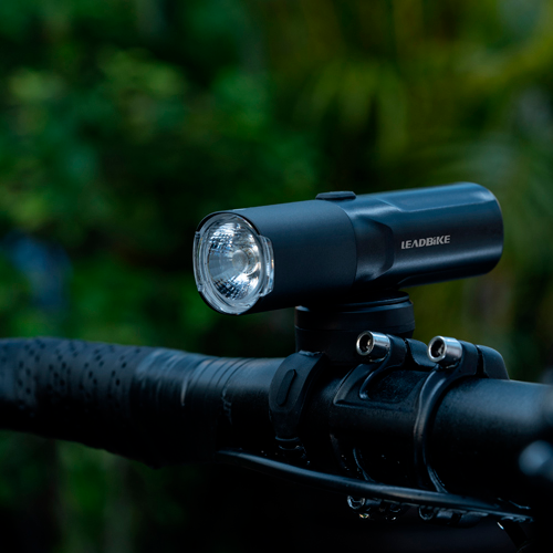 Мощный велосипедный фонарь LEADBIKE M02-OSRAM, 400 LM, влагозащита, АКБ Li-Ion 2000 mAh, ЗУ Type-C | Зображення 2