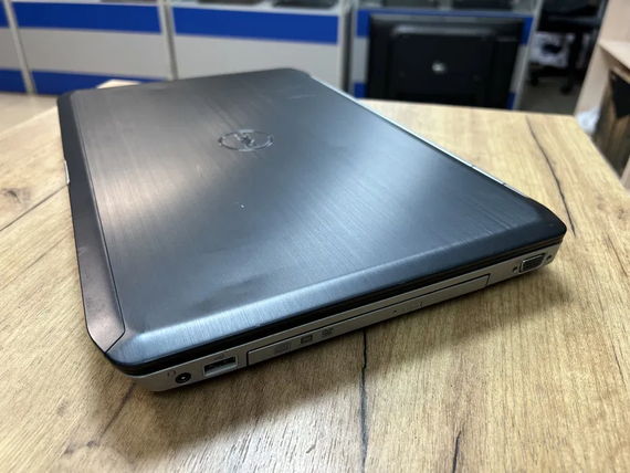 Ноутбук для навчання Dell Latitude 5520 15.6" HD intel core i3 2330M/4gb/500Gb HDD | Зображення 2