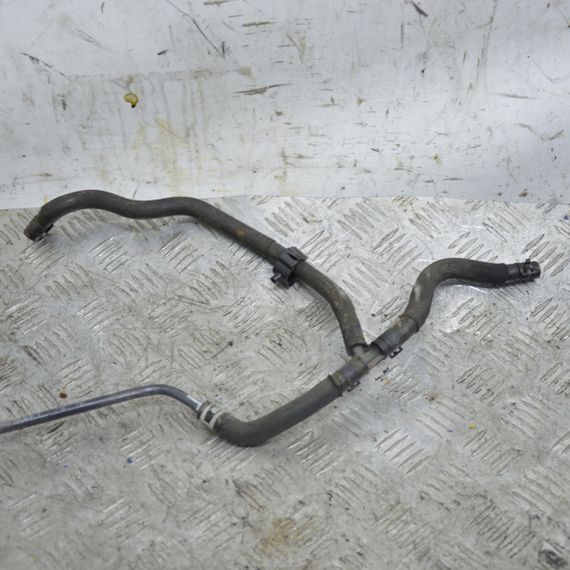 Патрубок системи охолодження Audi A3 Q2 Q3 2013-2024 Трубка провід води Ауді 04E121064E | Зображення 2