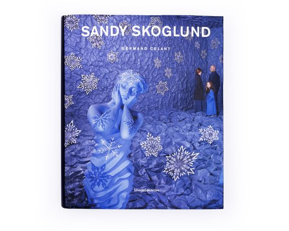 Книги о фотографах Сэнди Скогланд Sandy Skoglund: Hybrid Visions подарочная книга для фотографов о фотографии