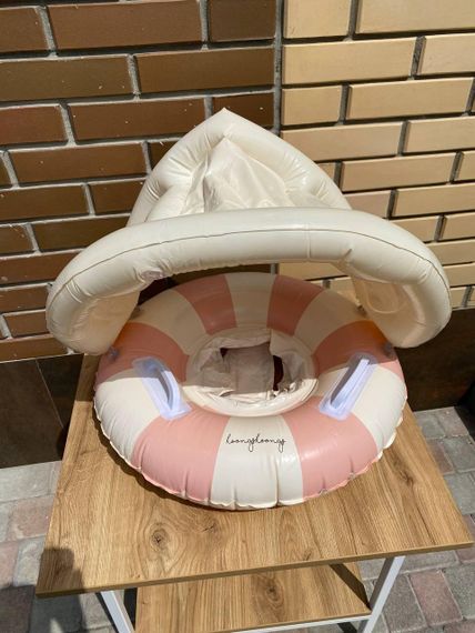 Надувне коло з трусиками та дахом для захисту від сонця Рожева полоса | Зображення 1