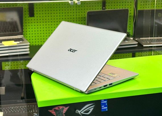 Игровой ноутбук Acer Swift X SFX14-41G / 14" (1920x1080) IPS / AMD Ryzen 5 5600U (6 (12) ядер по 2.3 - 4.2 GHz) / 8 GB DDR4 / 512 GB SSD M.2 / nVidia GeForce RTX 3050, 4 GB GDDR6, 128-bit / WebCam / Win 11 Home б/у | Зображення 4