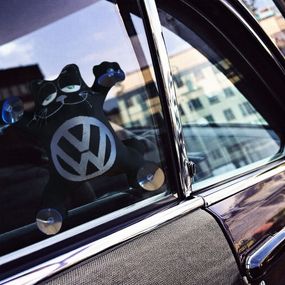 Игрушка кот Саймона в машину c вышивкой Volkswagen фольцваген черный автомобилисту 01583